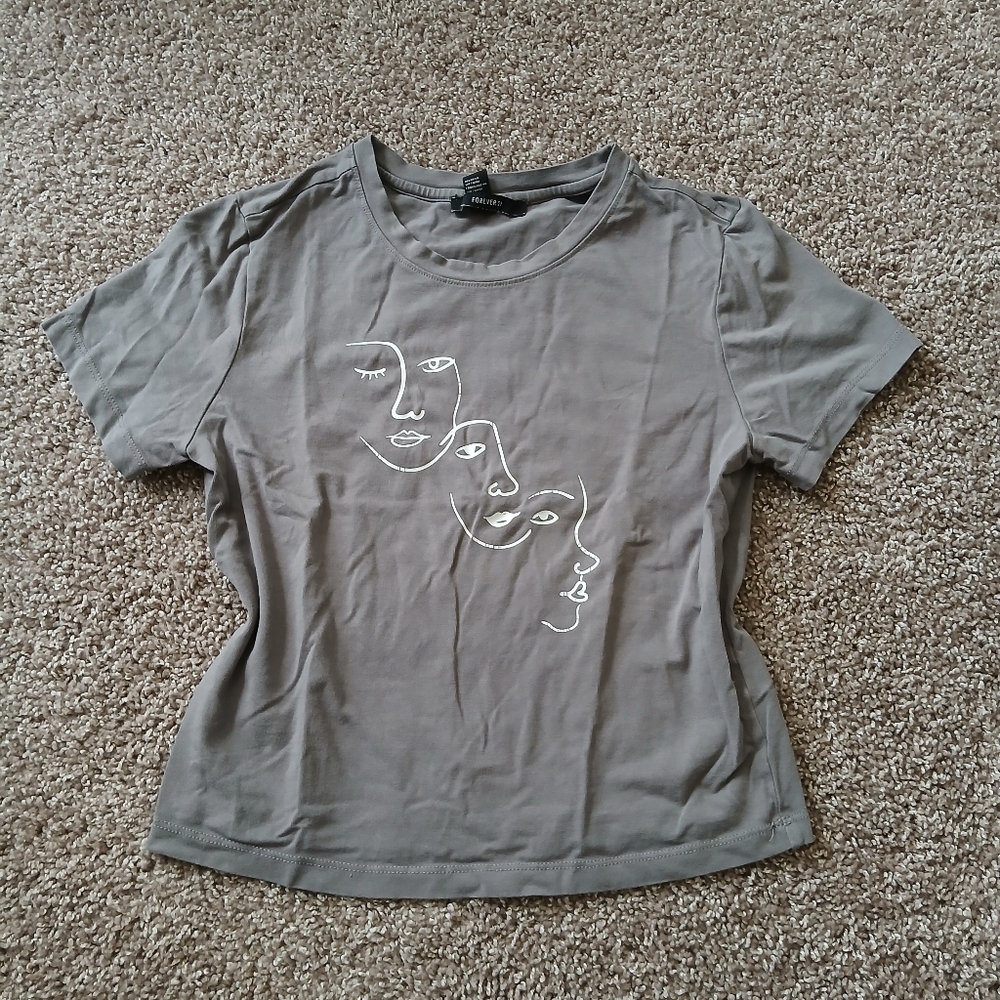 🧚‍♀️​Forever 21 Minimalist Line Art Face Graphic Tee